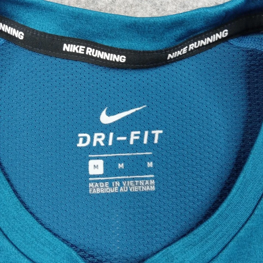Nike Shirt Mens Medium Running Blue Dri-FIT Short Sleeve Athletic Top AT3951-476